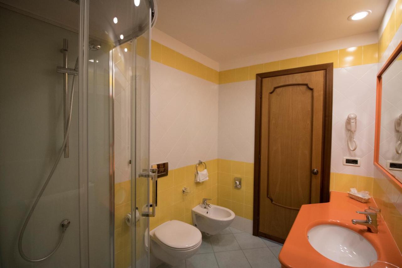 Double or Twin Room with Extra Bed,736853938:JPEG